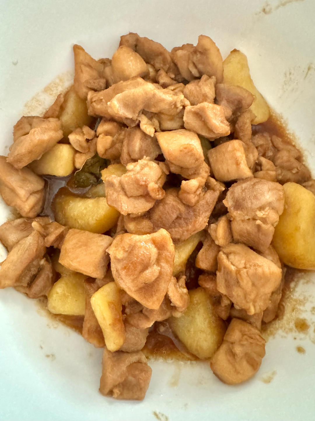 鸡腿炖土豆 上桌秒空盘 汤都喝干了！