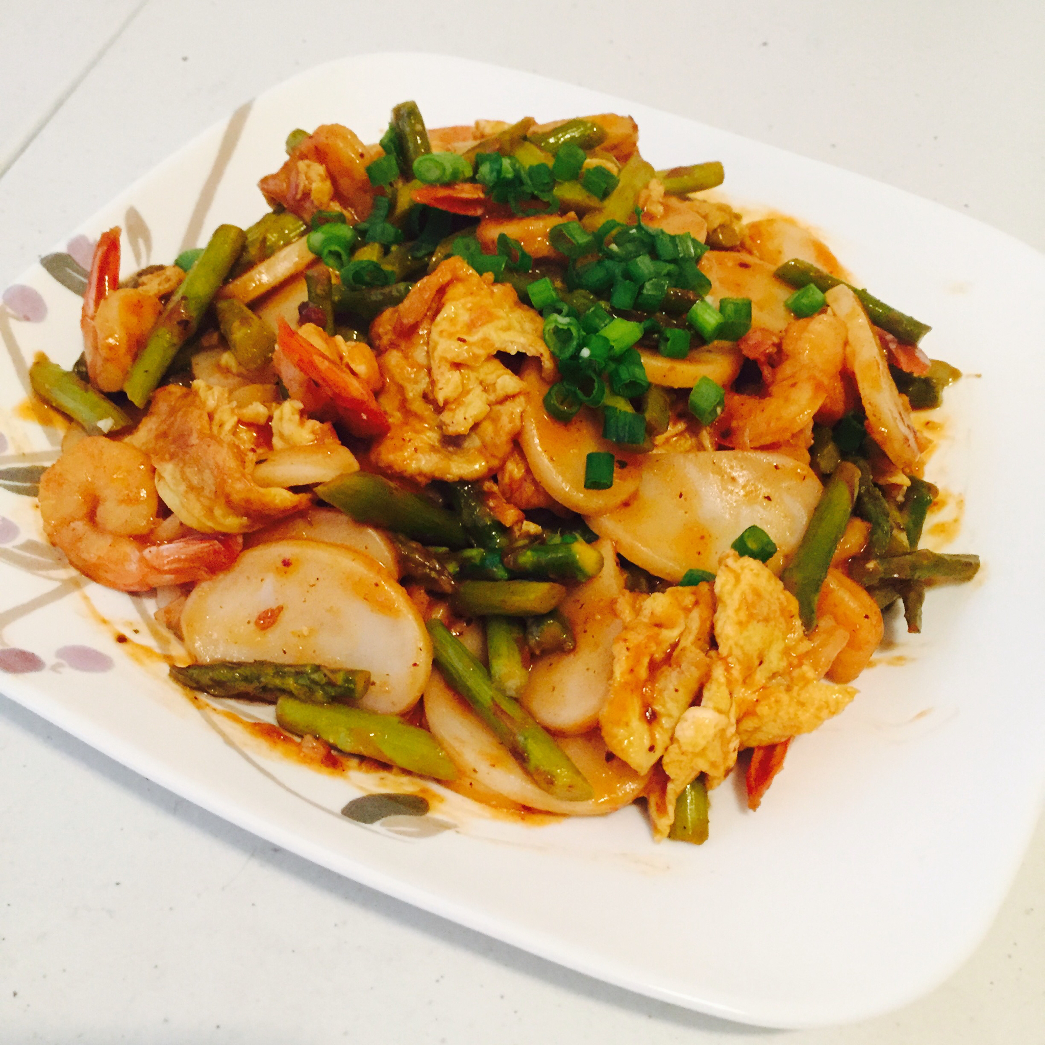 《昨日的美食》之干烧虾仁佐芦笋炒蛋