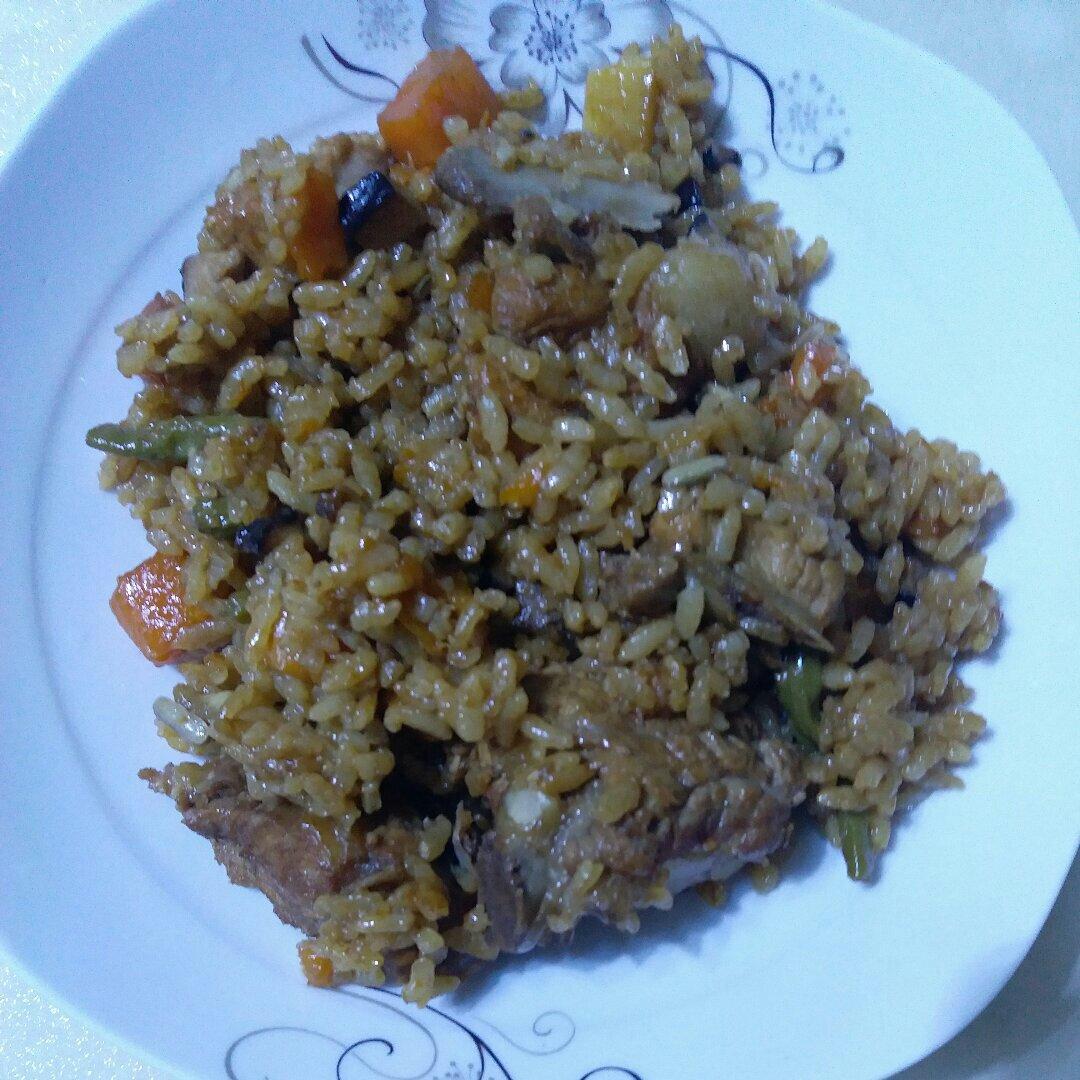 喷香排骨焖饭（爆好吃）