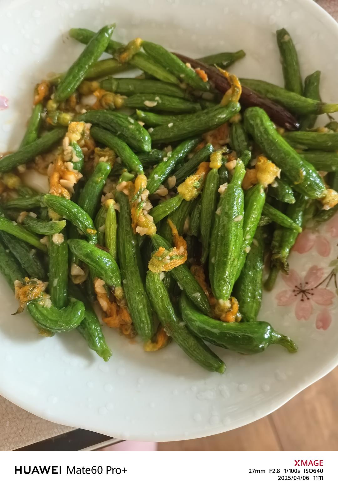 蒜香炝黄瓜花