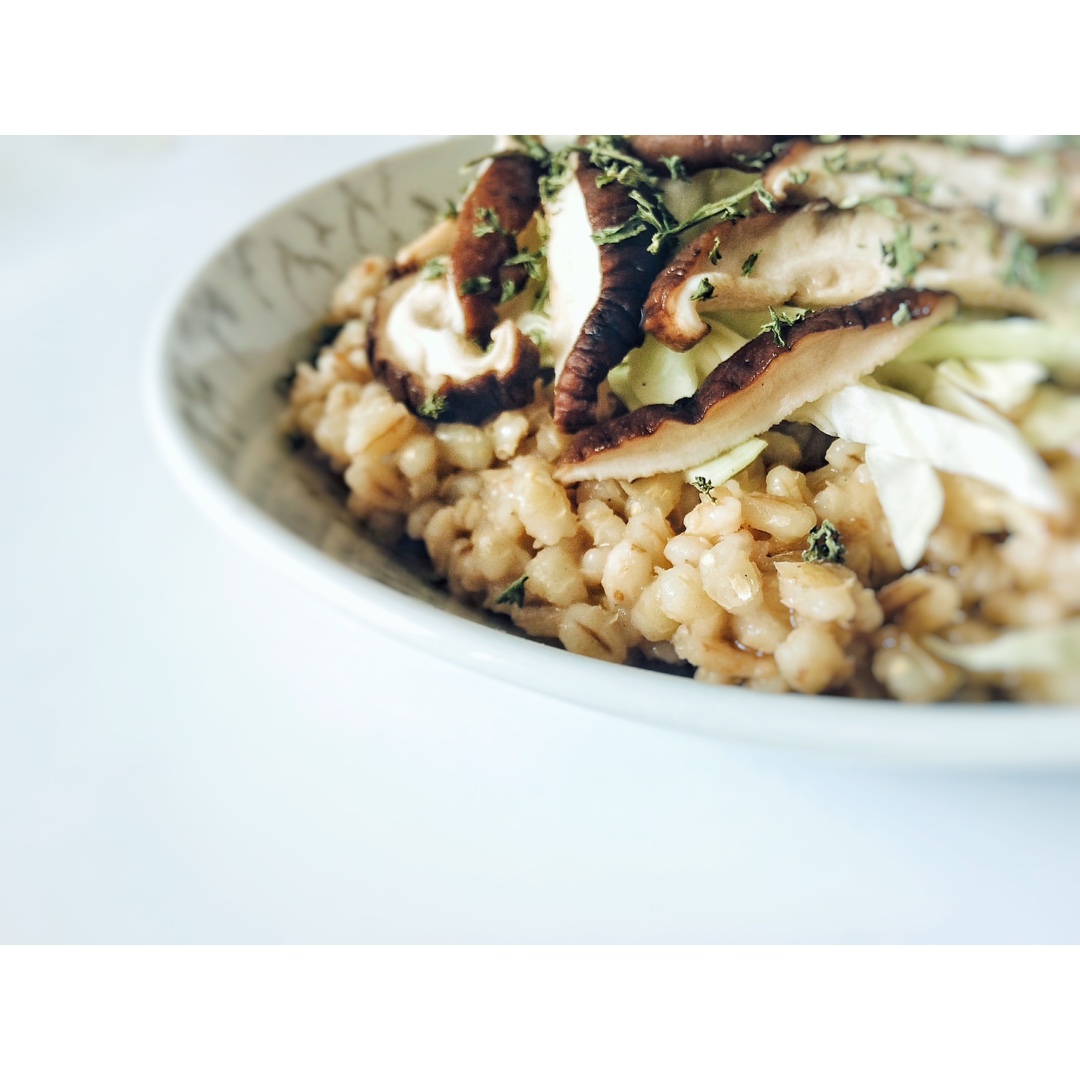 【健康三餐】蘑菇大麦抱子甘蓝沙拉