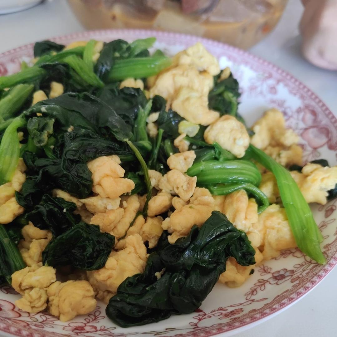 菠菜炒鸡蛋