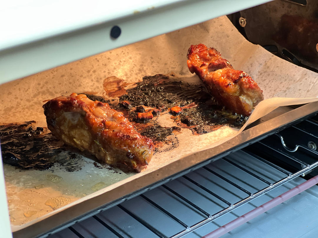 最简单的焦香软糯烤猪肋排