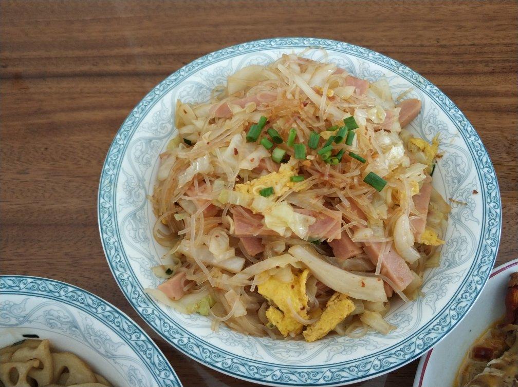 包菜炒粉丝