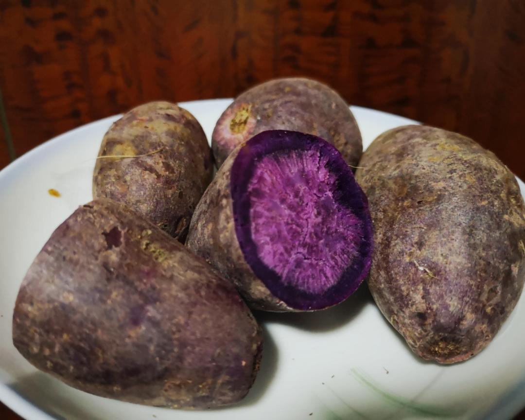 简单方便懒人【微波炉烤紫薯】的做法