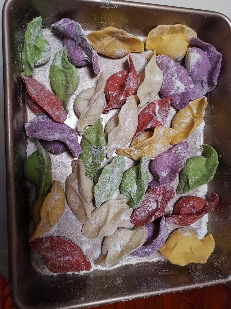 三色白菜猪肉水饺