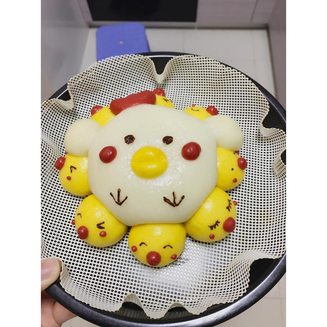 金鸡“抱”福奶黄包