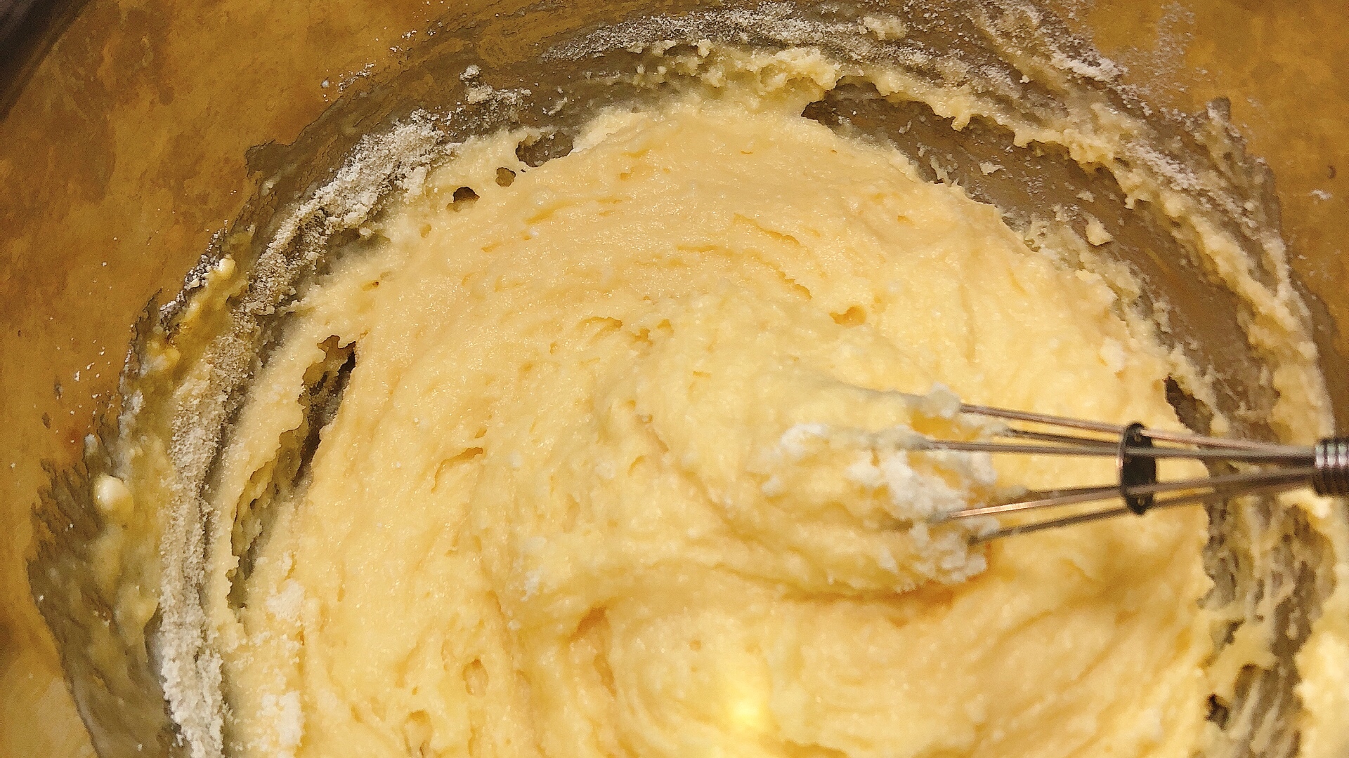 烤箱里的预拌粉版麻薯的做法 步骤3
