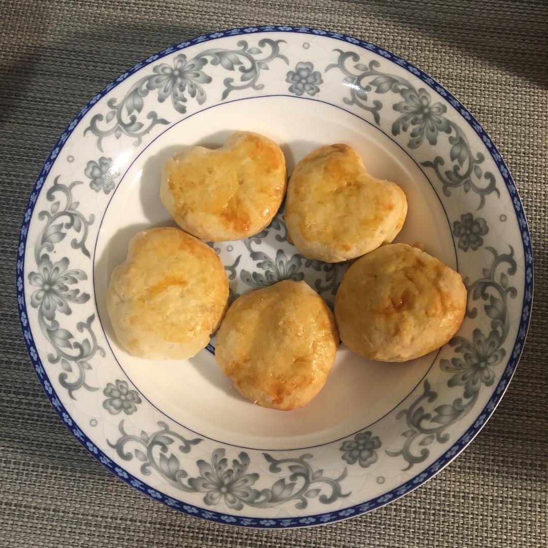 【视频】3分钟 奶油司康Scone(可能是世界上最快手的司康) 消耗淡奶油～