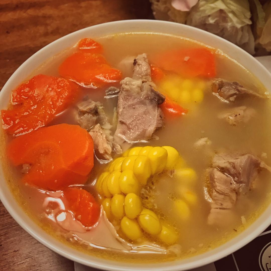番茄土豆玉米排骨汤