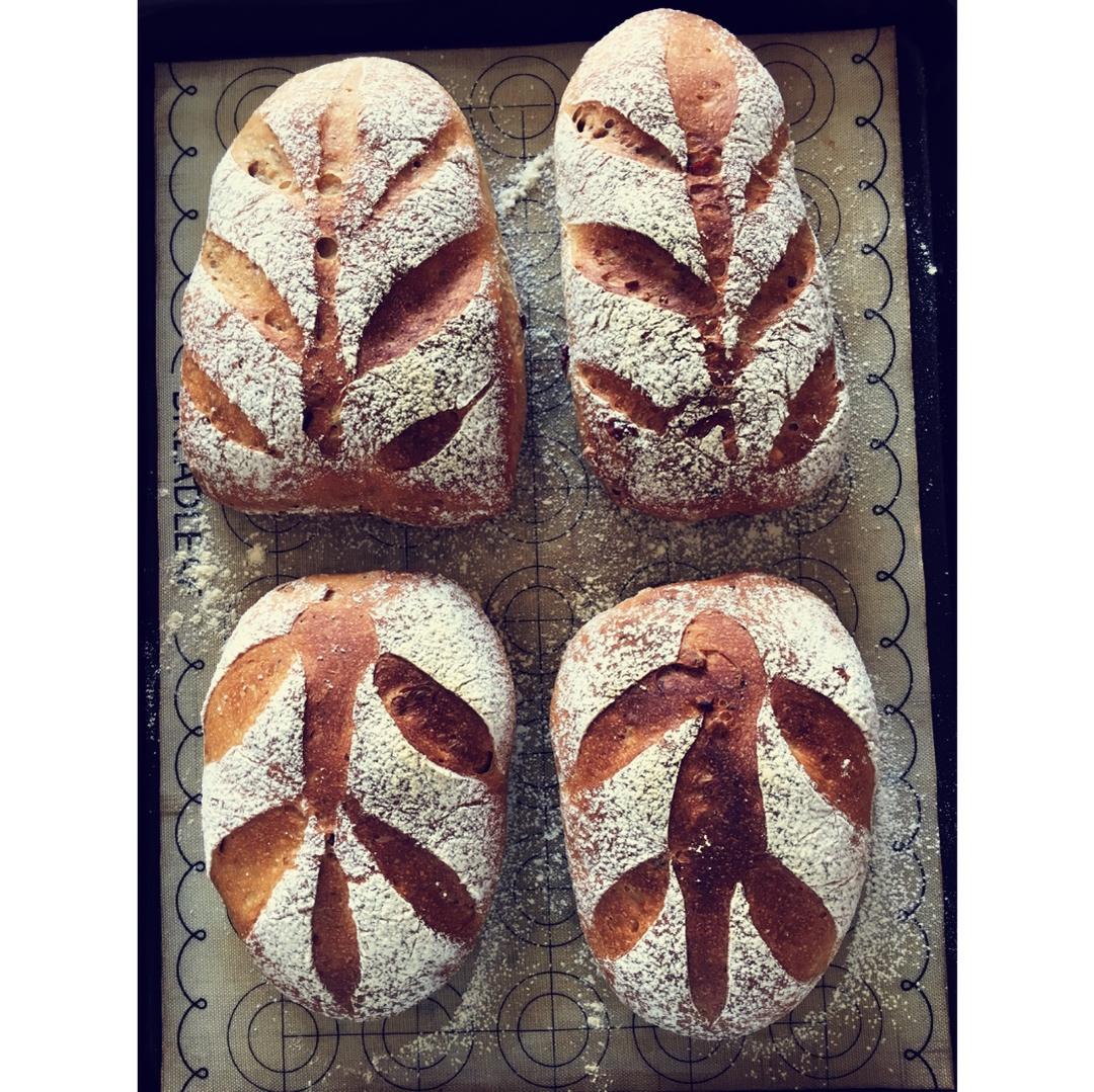 红枣核桃软欧包