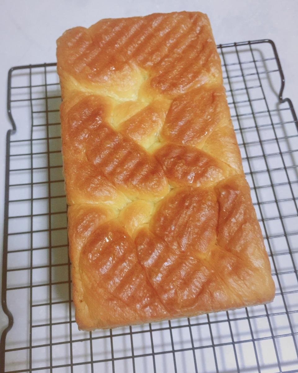 金砖面包－－一个很成功的手撕起酥面包配方