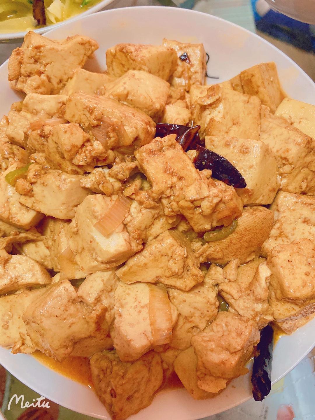 能消灭一锅米饭的红烧豆腐