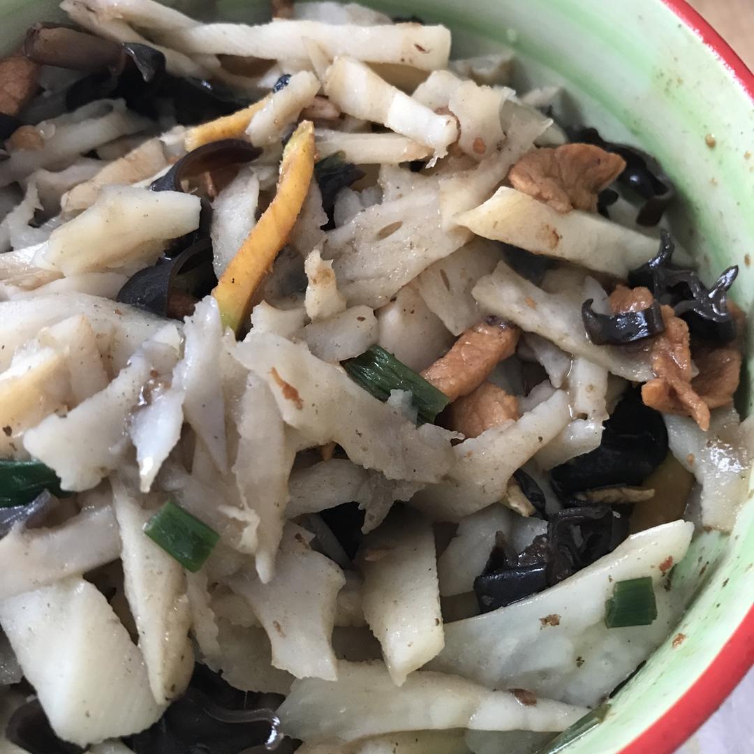 莲菜（莲藕）炒肉丝