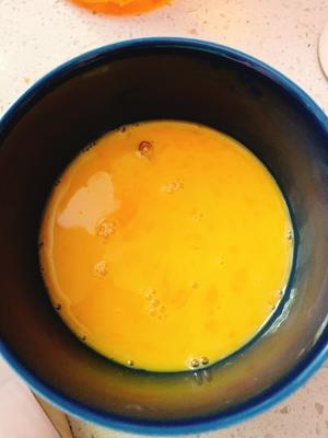 轻松GET色彩缤纷的蛋炒饭的做法 步骤4