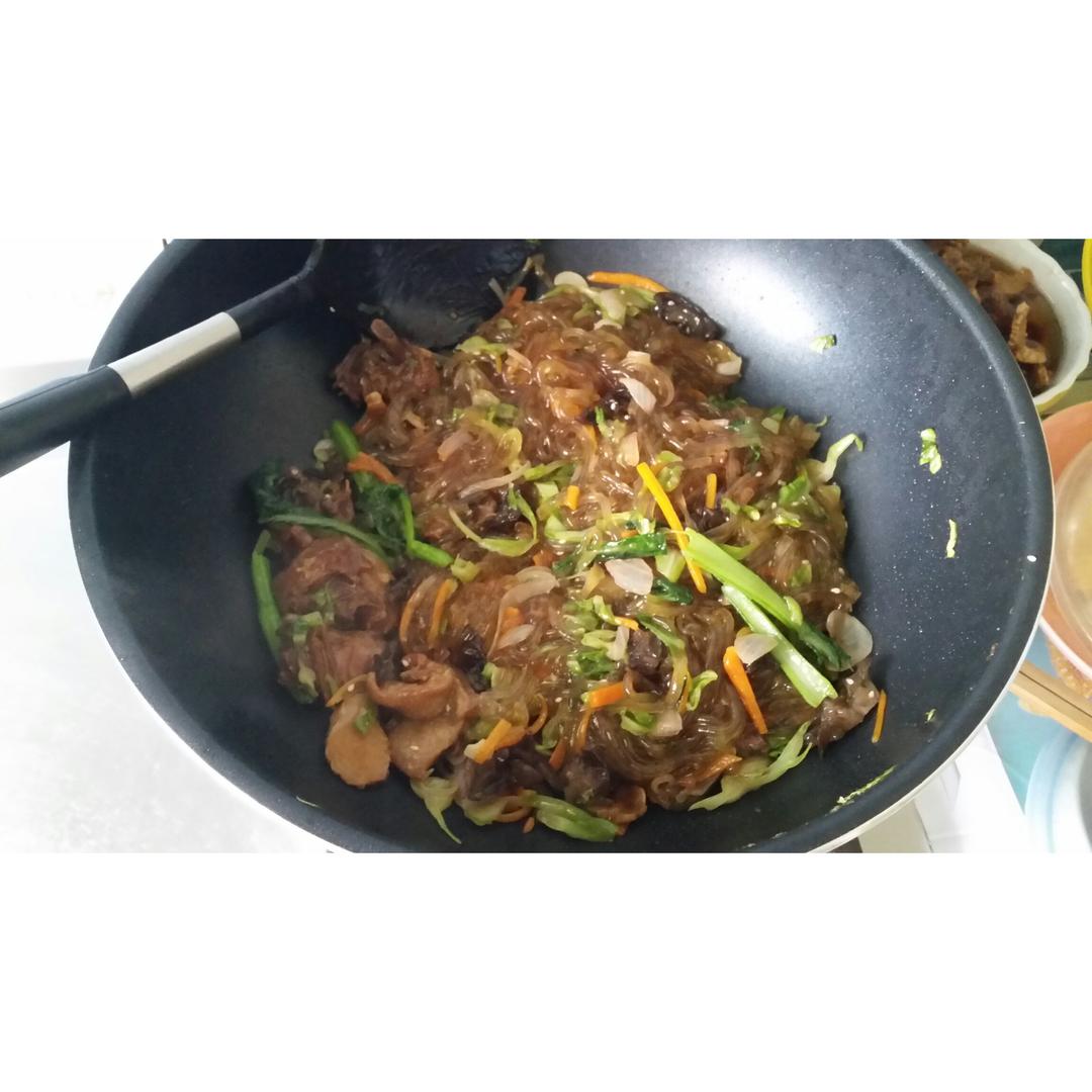 韩式粉丝炒杂菜 Korean Style Glass Noodles with Vegetables