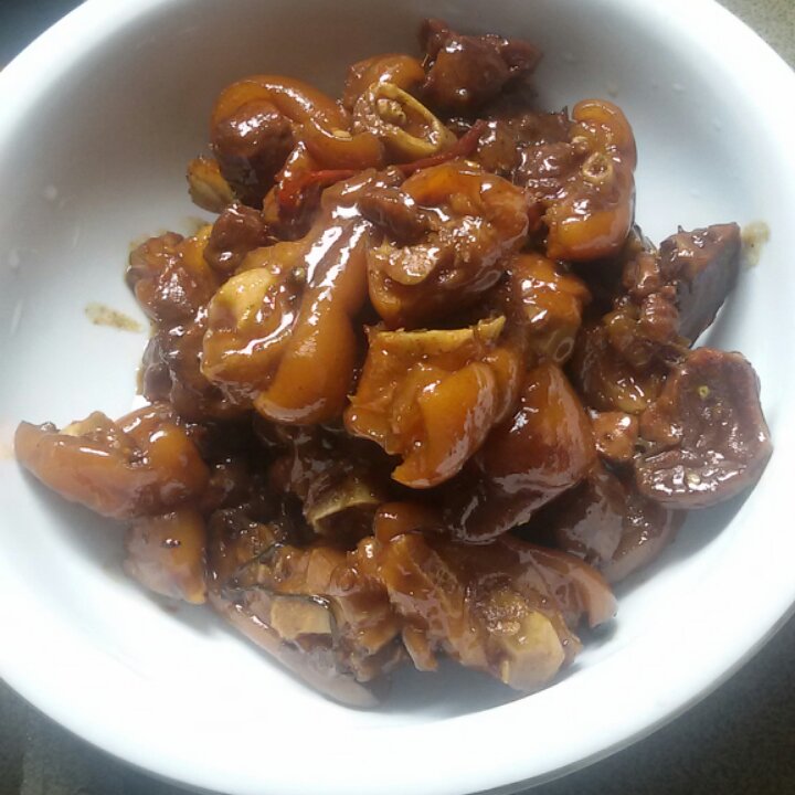 美味的家常菜：红烧猪蹄