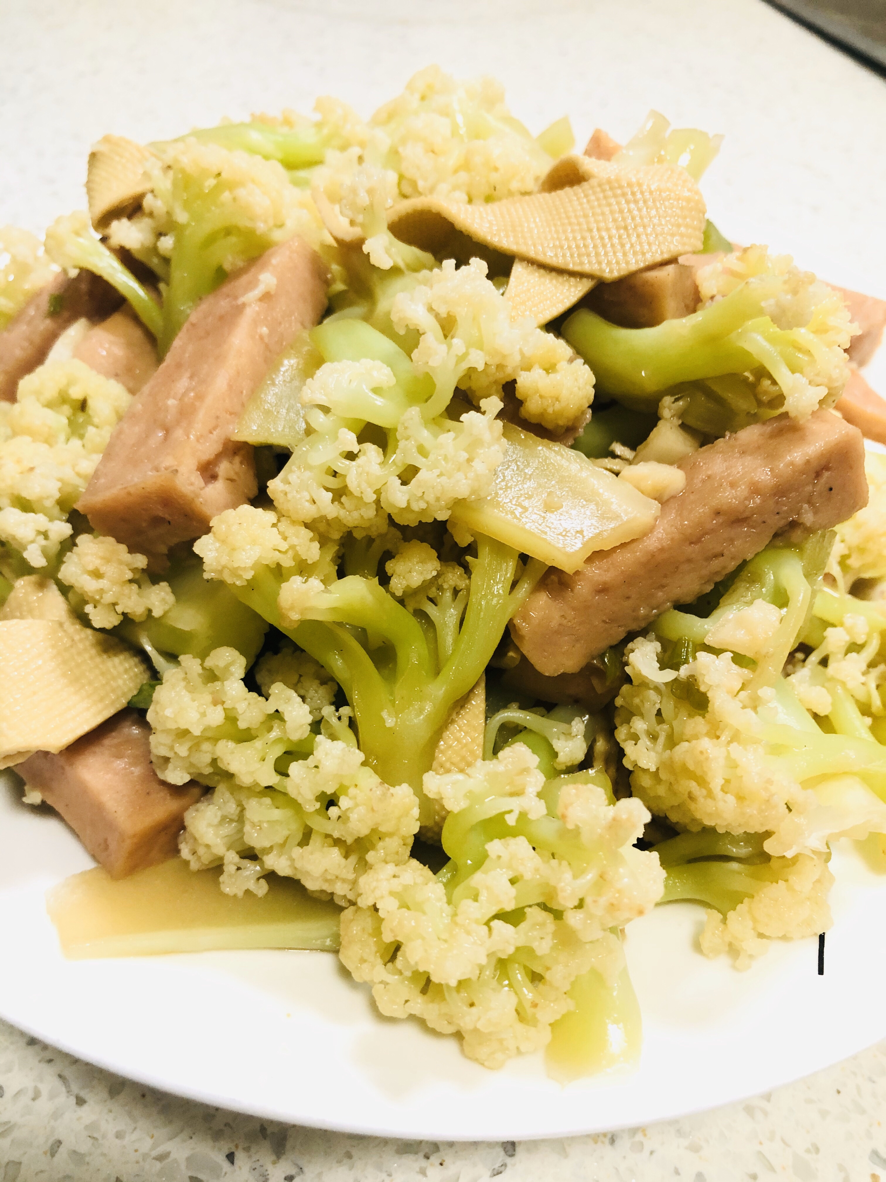 午餐肉炖花菜的做法