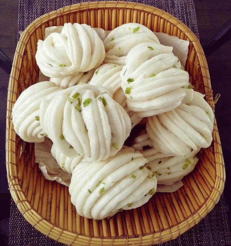葱油花卷，一根筷子卷出漂亮的造型