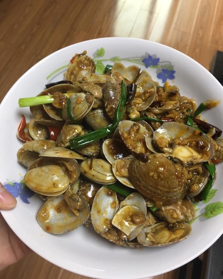 厨师长教你：“香辣花甲”的家常做法，好吃的停不下来
