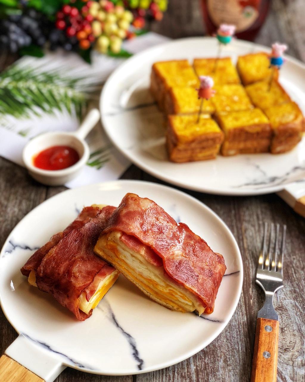 【培根吐司鸡蛋芝士烧】 【枫糖浆花生酱西多士】