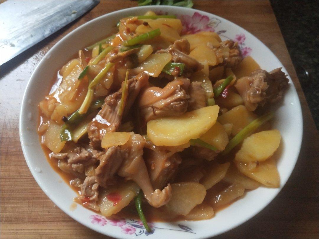 超下饭的兔肉焖土豆