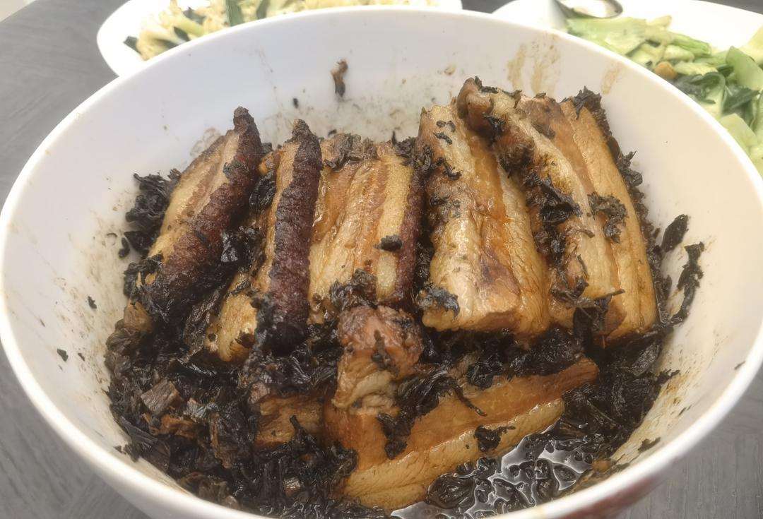 地道赣南梅干菜扣肉