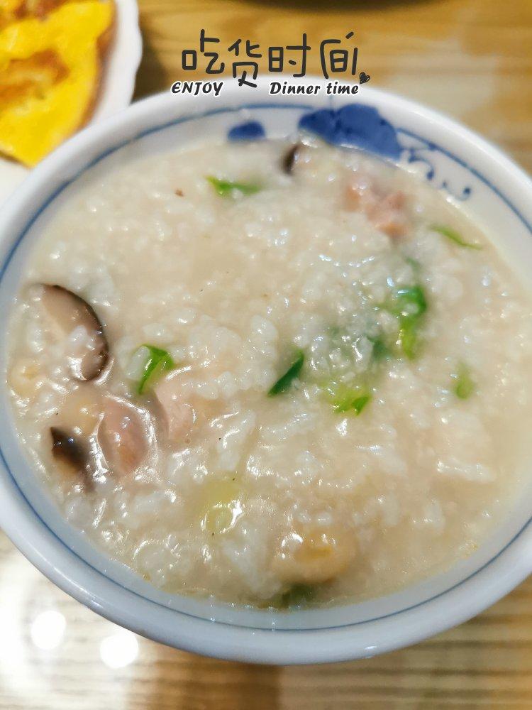 生滚香菇鸡肉粥