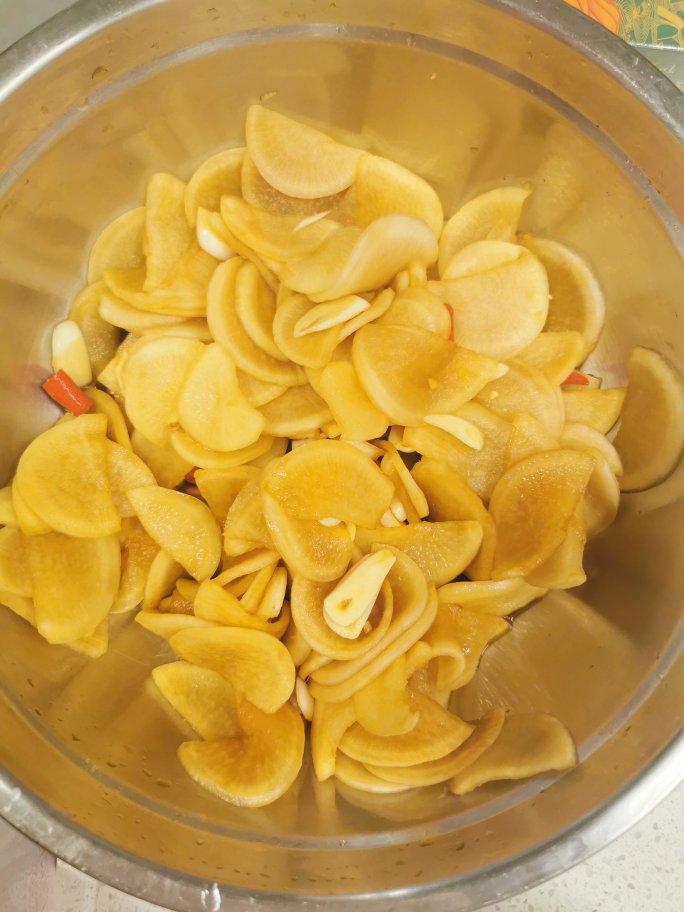 三步爽口酸酸辣辣腌萝卜片小咸菜