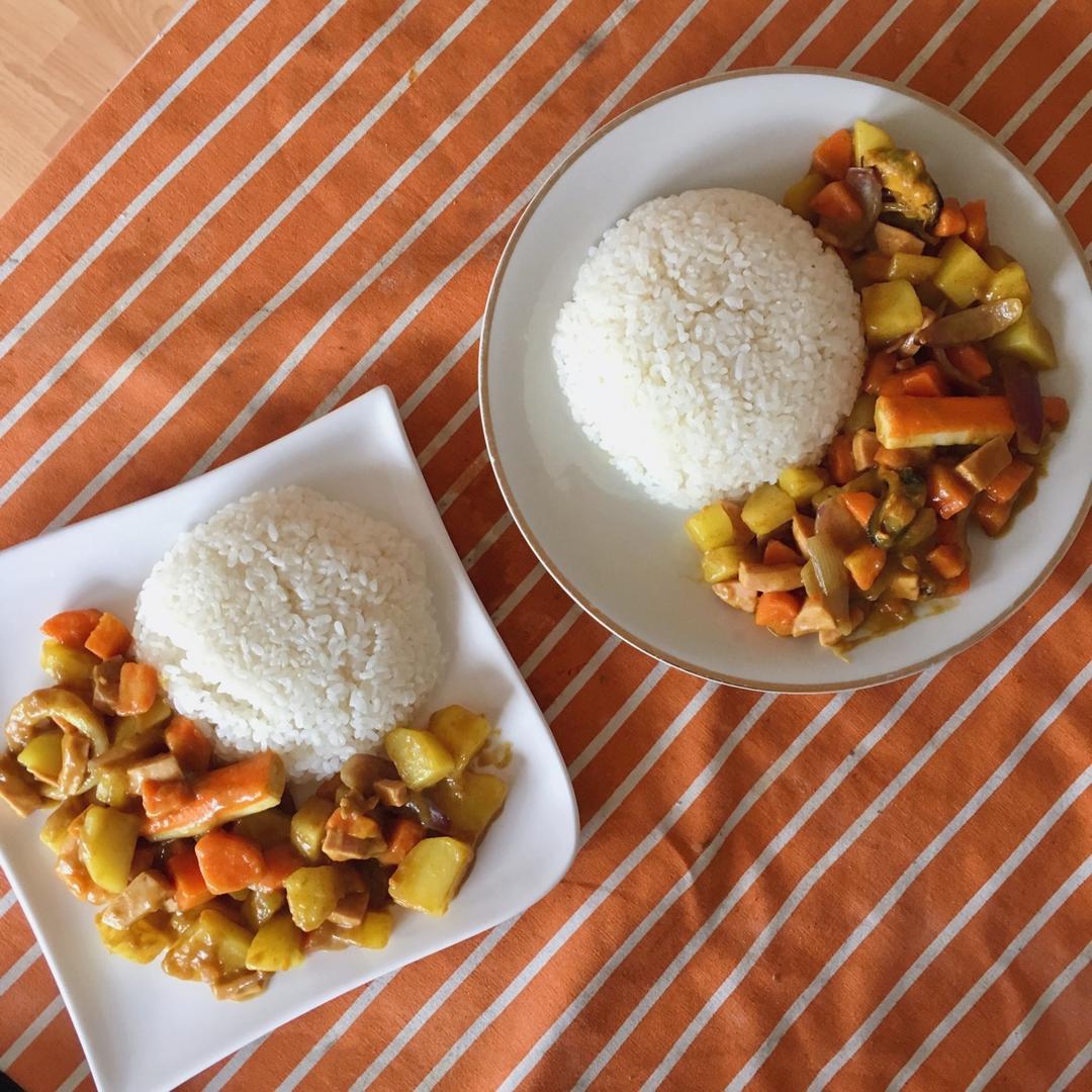 咖喱土豆鸡块