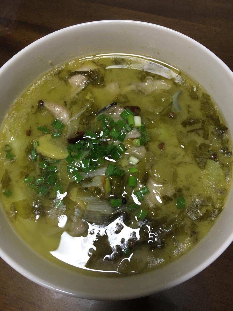 甜甜的糖果儿啊做的酸菜钳鱼