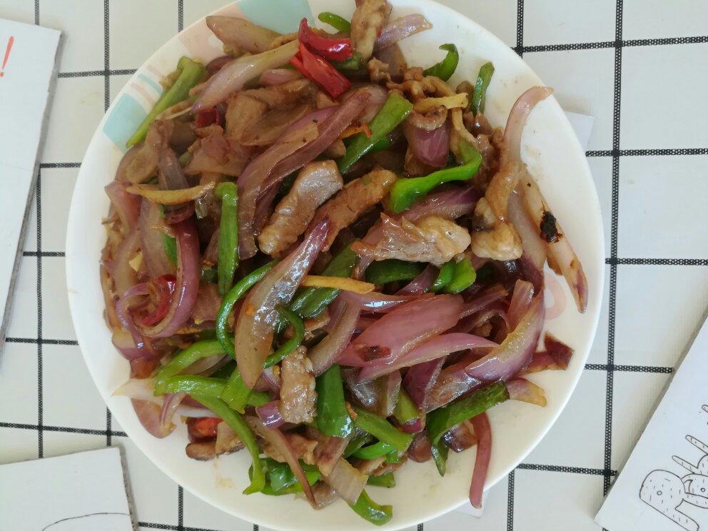 洋葱青椒炒肉丝