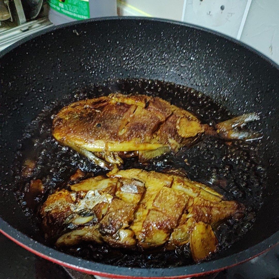 红烧金鲳鱼
