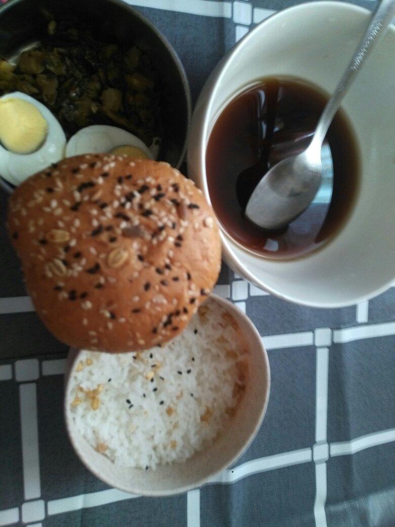 办公室里有个养生壶