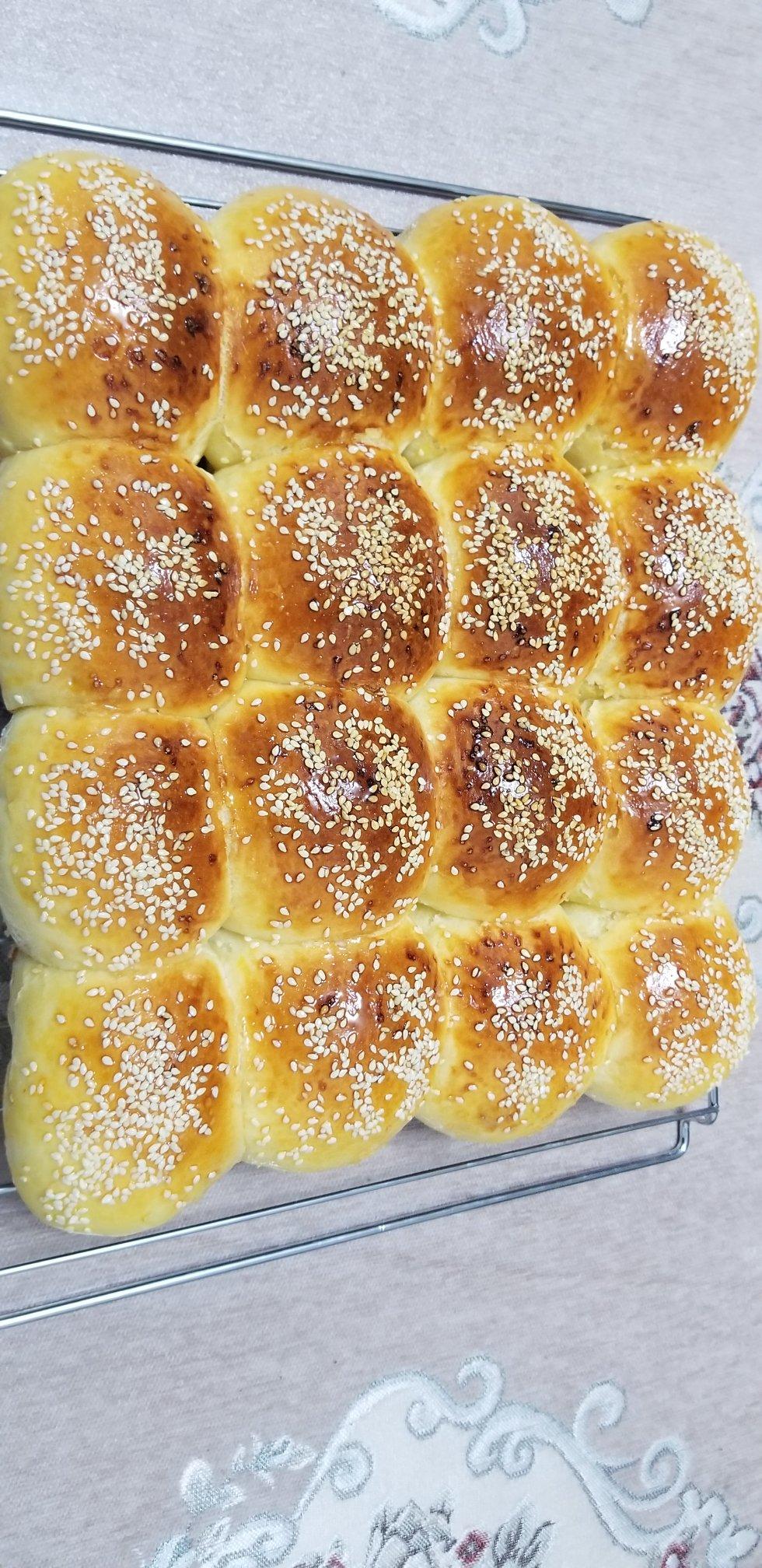 大人小孩都爱不释口的【蜂蜜牛奶小餐包】