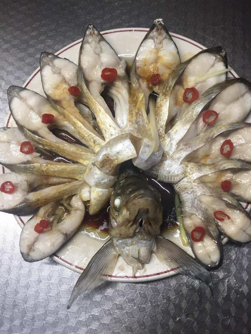 孔雀开屏清蒸鱼