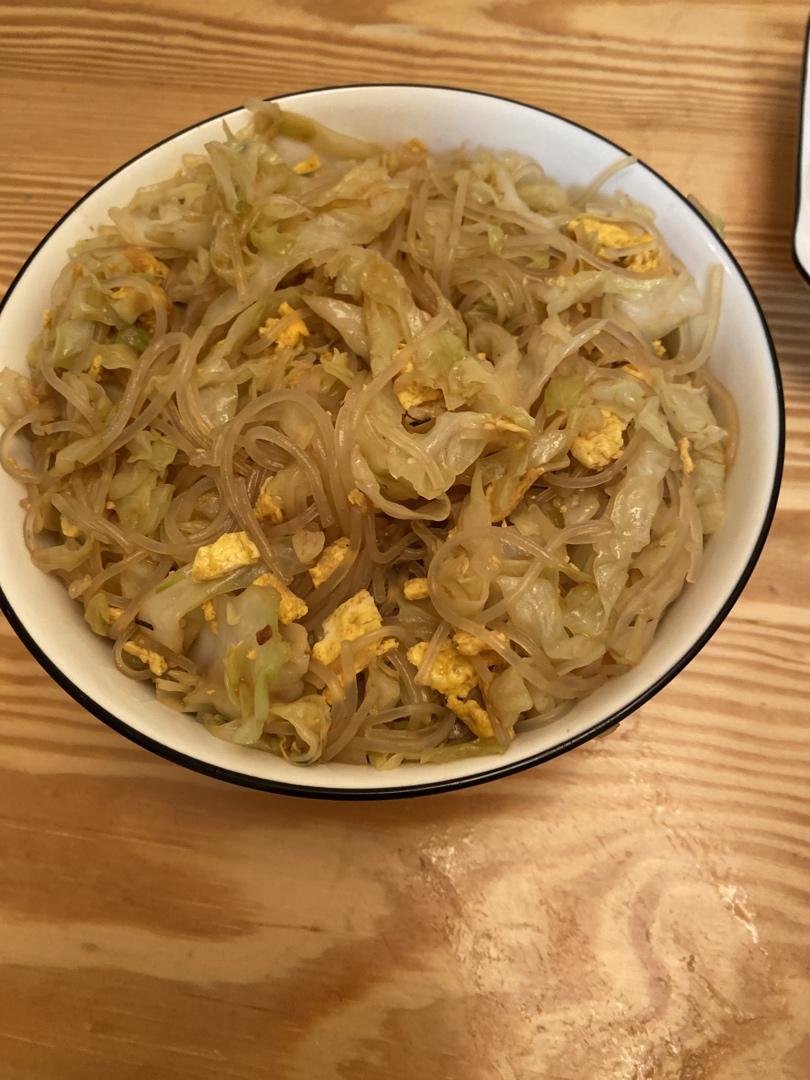 包菜粉丝炒鸡蛋