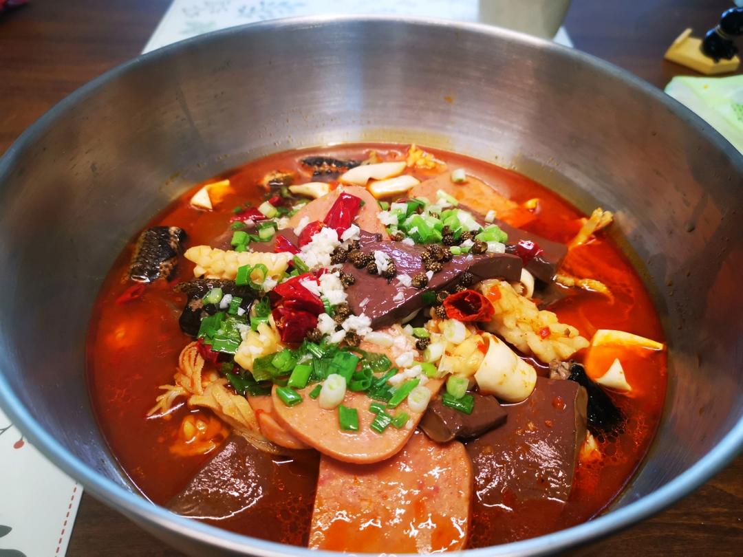 厨师长教你：“毛血旺”的家常做法，味道很棒先收藏起来