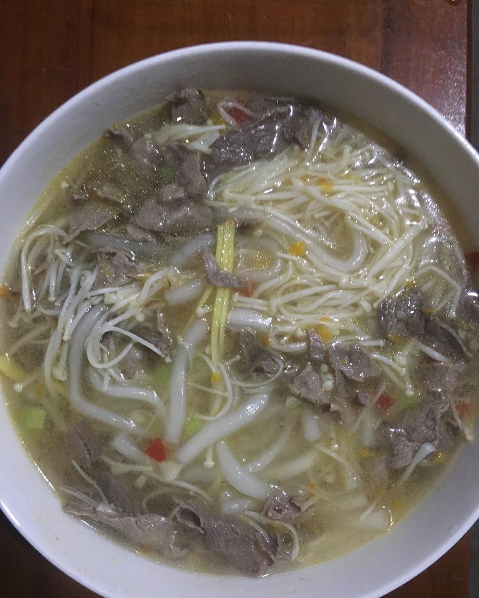 酸汤肥牛
