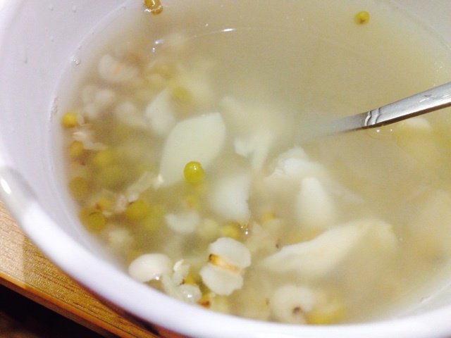 薏仁绿豆百合汤