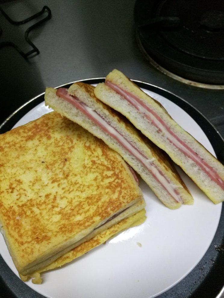 十分钟快手早餐【港式火腿西多士】