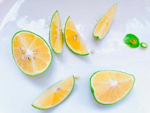 酸甜消暑的柠檬小黄瓜的做法 步骤3