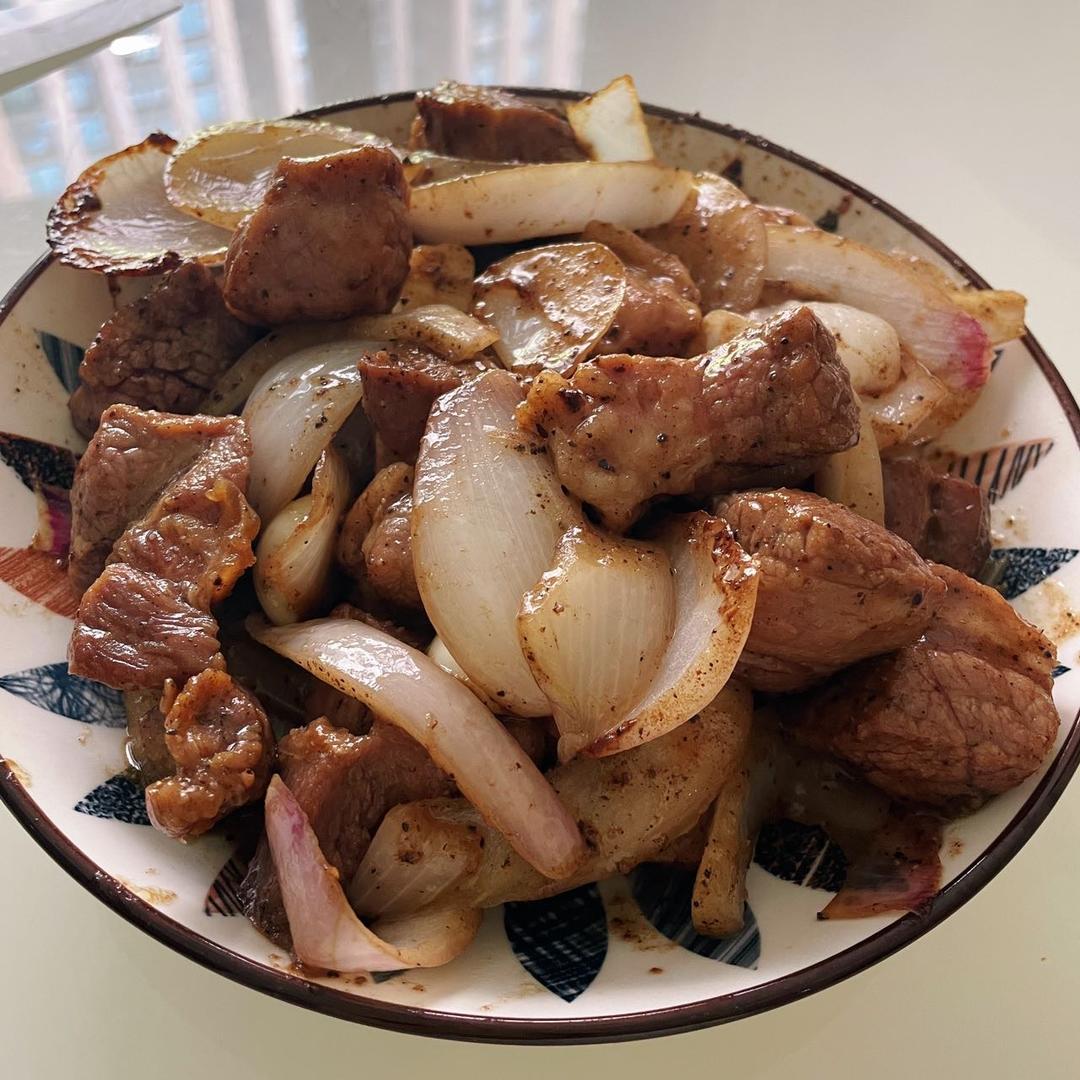 黑胡椒牛肉粒～～自创菜品，比煎牛排还好吃