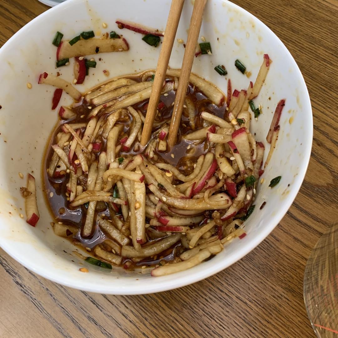 超级脆的凉拌萝卜丝