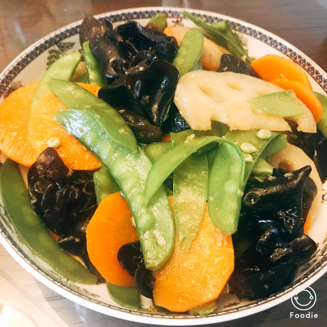 素菜 广东素菜一枚 耐次兔纸滴萝卜做的广东素菜一枚