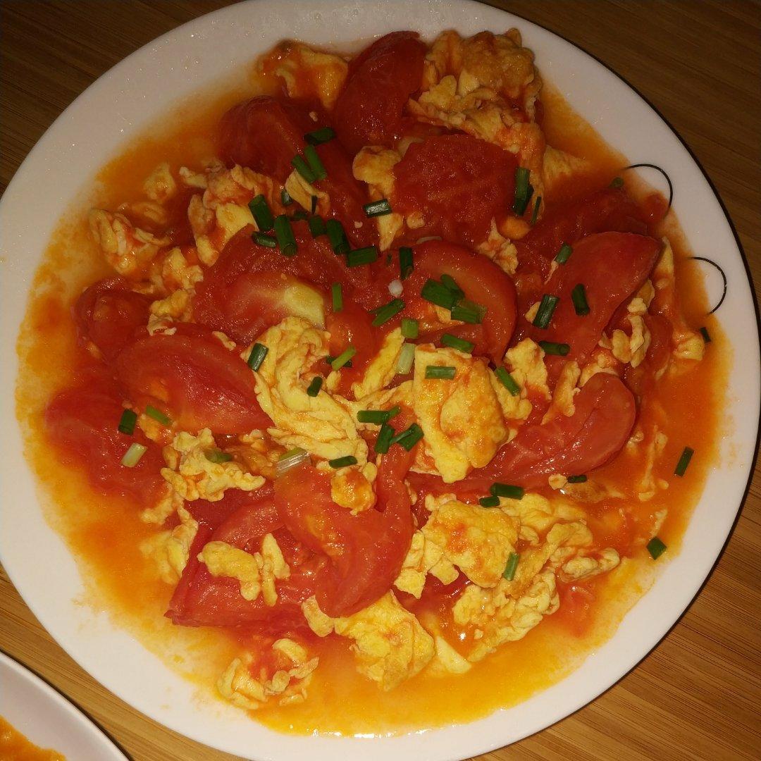 好好虚度时光tel做的番茄炒鸡蛋(超浓的番茄味)