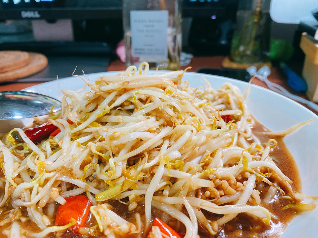 酸辣脆爽的炒豆芽