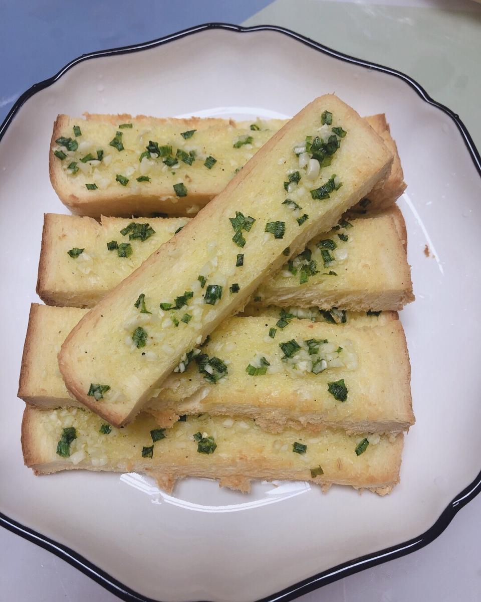 香蒜面包条