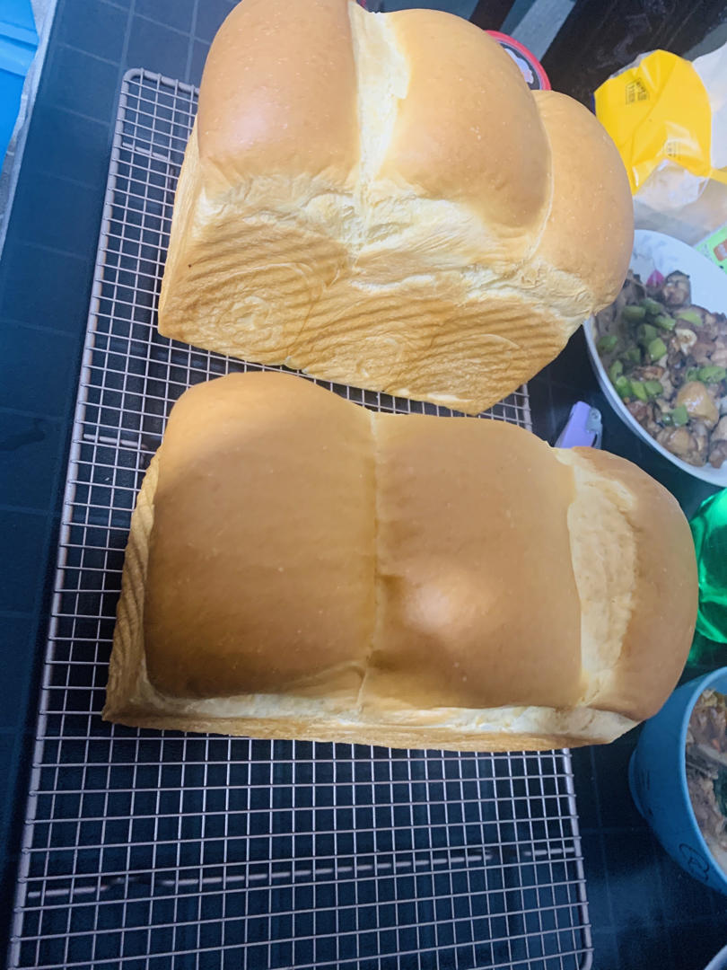 奶香纯粹的重料淡奶油吐司