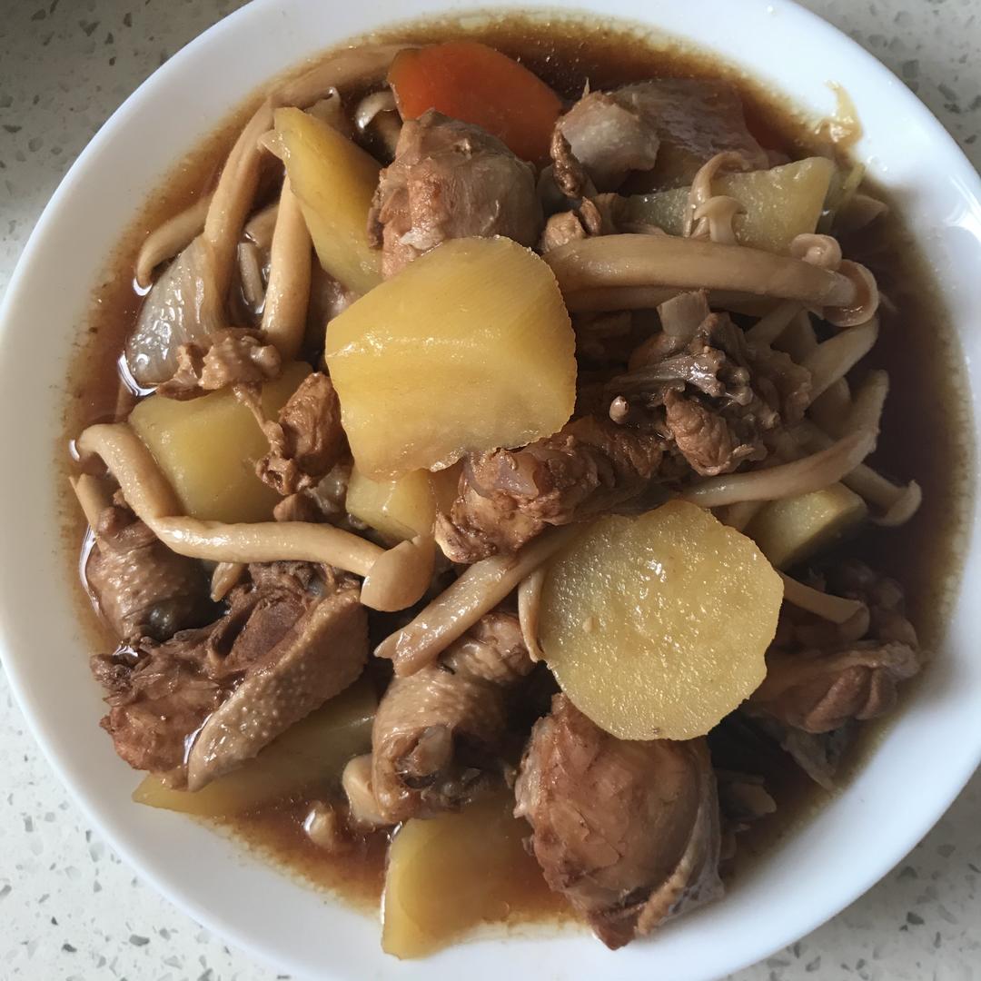 海鲜菇炖鸡的做法